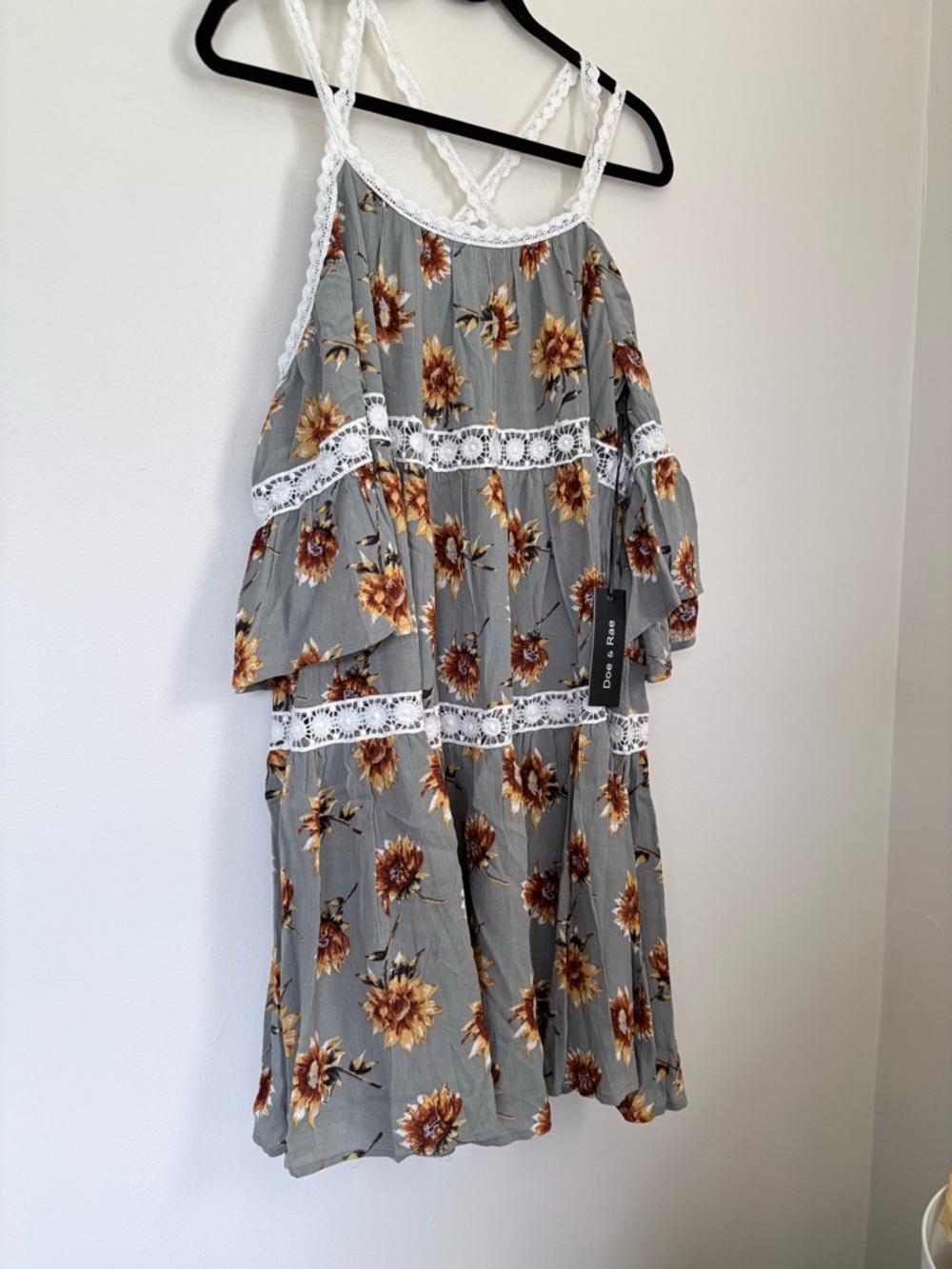 Doe & Rae Sage Green Sunflower Lace Sundress Size Small NWT - Picture 2 of 16